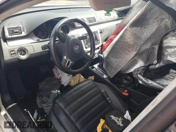 2014 Volkswagen CC R-Line with VIN WVWBN7ANXEE527633, listed as a Copart auction lot 67687694 with 84,561 mi miles and Salvage Title. Bid and sale history available at carsss.com. Image 8.