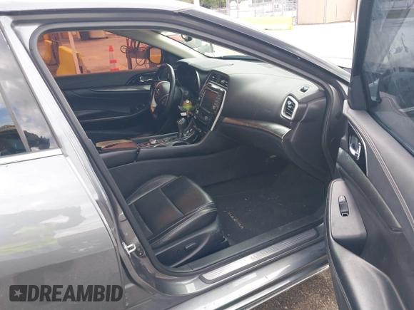 2020 Nissan Maxima SV z VIN 1N4AA6CV6LC373659, wystawiony jako IAAI lot #42347264 z przebiegiem 77 812 mil mil oraz . Historia ofert i sprzedaży dostępna na DreamBid. Obrazek 5.