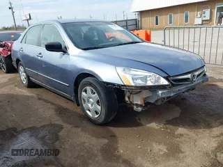 2007 Honda Accord LX z VIN 1HGCM56457A040539, wystawiony jako IAAI lot #41824026 z przebiegiem 117 079 mil mil oraz . Historia ofert i sprzedaży dostępna na DreamBid. Obrazek 1.