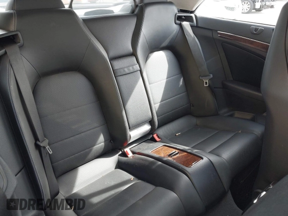 2013 Mercedes-Benz E 350 with VIN WDDKK5KF4DF200471, listed as a IAAI auction lot 42046633 with 76,116 mi miles and . Bid and sale history available at DreamBid. Image 8.