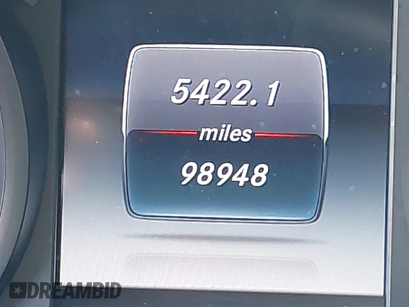 2018 Mercedes-Benz C 300 with VIN 55SWF4JB0JU262196, listed as a IAAI auction lot 41763838 with 98,948 mi miles and . Bid and sale history available at carsss.com. Image 15.