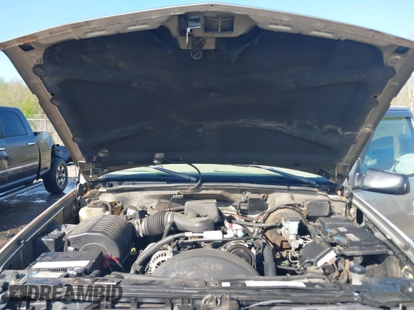 1998 Chevrolet Silverado 1500 with VIN 2GCEC19R9W1242951, listed as a IAAI auction lot 41846786 with 177,559 mi miles and . Bid and sale history available at DreamBid. Image 10.