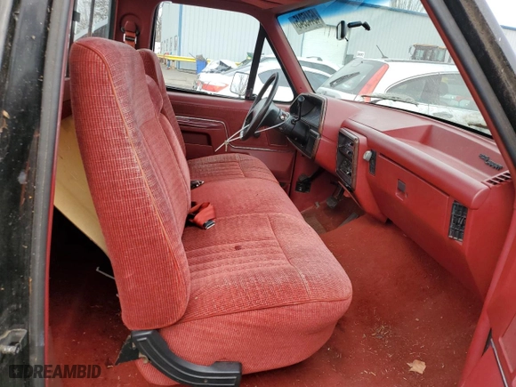 1988 Ford 1/2 Ton Trucks with VIN 1FTDF15N2JNB32448, listed as a Copart auction lot 46445945 with 33,731 mi miles and Clean Title. Bid and sale history available at carsss.com. Image 10.