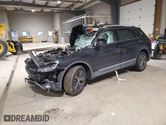 2018 Volkswagen Tiguan SEL с VIN 3VV2B7AX7JM164031, выставлен на аукционе Copart как лот 52967265 с пробегом Не указан миль и Списание • Salvage title. История ставок и продаж доступна на DreamBid. Изображение 1.