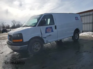 2017 GMC Savana Cargo z VIN 1GTW7AFF7H1910855, wystawiony jako Copart lot #56770395 z przebiegiem 158 983 mil mil oraz Szkody całkowita. Historia ofert i sprzedaży dostępna na DreamBid. Obrazek 1.