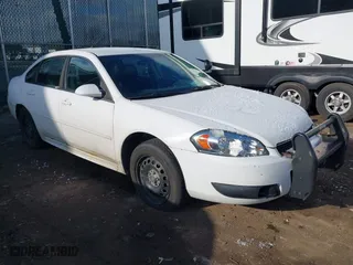 2012 Chevrolet Impala Police Police with VIN 2G1WD5E35C1225305, listed as a IAAI auction lot 38245313 with 132,841 mi miles. Bid and sale history available at carsss.com. Image 1.