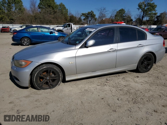 2008 BMW 3 Series 328xi with VIN WBAVC73578KX90648, listed as a Copart auction lot 43928165 with 170,673 mi miles and Clean Title. Bid and sale history available at carsss.com. Image 1.