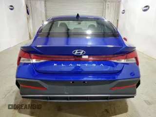 2024 Hyundai Elantra SEL z VIN KMHLM4DG6RU747071, wystawiony jako Copart lot #60169685 z przebiegiem 28 613 mil mil oraz Czysty tytuł • Clean title. Historia ofert i sprzedaży dostępna na DreamBid. Obrazek 6.