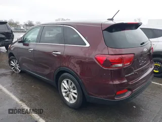 2020 Kia Sorento LX with VIN 5XYPG4A5XLG615276, listed as a IAAI auction lot 38376505 with 111,781 mi miles and . Bid and sale history available at DreamBid. Image 3.