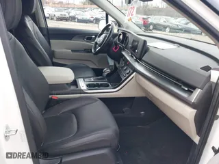 2024 Kia Carnival LX with VIN KNDNB4H34R6328831, listed as a IAAI auction lot 41631238 with 41,733 mi miles. Bid and sale history available at carsss.com. Image 5.