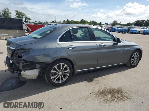 2017 Mercedes-Benz C 300 с VIN 55SWF4JB6HU192116, выставлен на аукционе Copart как лот 63013535 с пробегом 52 461 миль миль и Списание • Salvage title. История ставок и продаж доступна на DreamBid. Изображение 3.
