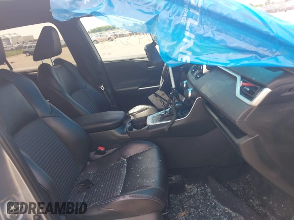 2020 Toyota RAV4 Hybrid XSE с VIN 2T3EWRFV8LW049670, выставлен на аукционе IAAI как лот 42432158 с пробегом 144 118 миль миль и . История ставок и продаж доступна на DreamBid. Изображение 5.