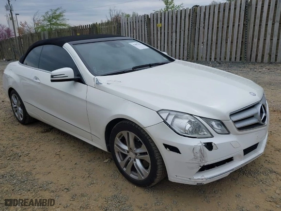 2011 Mercedes-Benz E-Class E 350 with VIN WDDKK5GF6BF055360, listed as a IAAI auction lot 42007061 with 99,238 mi miles. Bid and sale history available at carsss.com. Image 1.