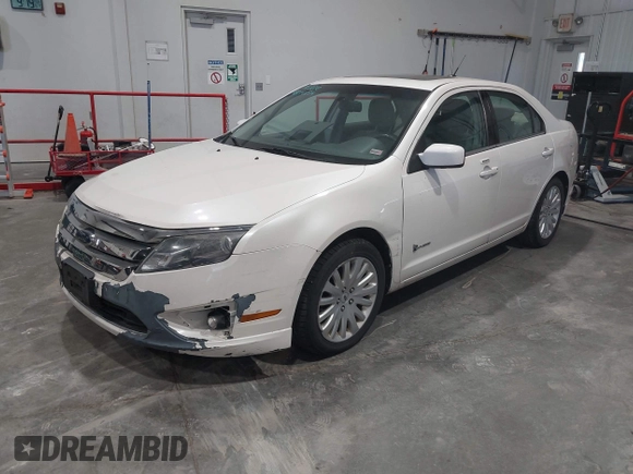 2010 Ford Fusion Hybrid with VIN 3FADP0L30AR152547, listed as a IAAI auction lot 42191154 with 105,180 mi miles. Bid and sale history available at carsss.com. Image 2.