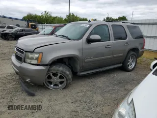 2007 Chevrolet Tahoe LT z VIN 1GNFC13017R197275, wystawiony jako Copart lot #53535455 z przebiegiem 217 155 mil mil oraz Szkoda całkowita • Salvage title. Historia ofert i sprzedaży dostępna na DreamBid. Obrazek 1.