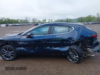 2020 Mazda 3 z VIN JM1BPALM1L1158967, wystawiony jako IAAI lot #42196832 z przebiegiem 43 519 mil mil oraz . Historia ofert i sprzedaży dostępna na DreamBid. Obrazek 14.
