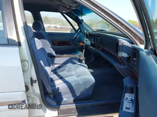 1998 Buick LeSabre Limited with VIN 1G4HR52K0WH449592, listed as a IAAI auction lot 41921996 with 167,130 mi miles and . Bid and sale history available at DreamBid. Image 5.