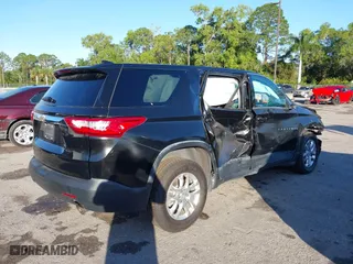 2021 Chevrolet Traverse LS with VIN 1GNERFKW0MJ194763, listed as a IAAI auction lot 41143578 with 114,978 mi miles. Bid and sale history available at carsss.com. Image 4.