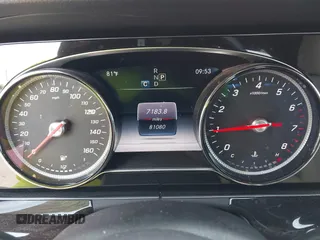 2019 Mercedes-Benz E 300 with VIN WDDZF4JBXKA504054, listed as a IAAI auction lot 42030792 with 81,080 mi miles and . Bid and sale history available at DreamBid. Image 7.