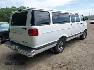 2001 Dodge Passenger z VIN 2B5WB35Z51K510978, wystawiony jako IAAI lot #42319147 z przebiegiem 53 562 mil mil oraz . Historia ofert i sprzedaży dostępna na DreamBid. Obrazek 4.