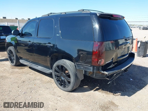 2007 GMC Yukon SLE with VIN 1GKFC13037R177798, listed as a IAAI auction lot 42031747 with 222,204 mi miles and . Bid and sale history available at DreamBid. Image 3.