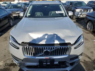 2023 Volvo XC90 Plus with VIN YV4062PN8P1904143, listed as a Copart auction lot 86184394 with 54,822 mi miles and Salvage Title. Bid and sale history available at carsss.com. Image 5.