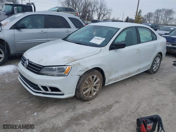 2015 Volkswagen Jetta Sedan 1.8T Sport with VIN 3VWD17AJ0FM417510, listed as a IAAI auction lot 41589073 with 129,375 mi miles. Bid and sale history available at carsss.com. Image 17.
