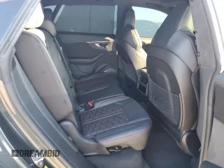 2022 Audi RS Q8 z VIN WU1ARBF14ND010975, wystawiony jako Copart lot #45132665 z przebiegiem 27 088 mil mil oraz Szkoda całkowita • Salvage title. Historia ofert i sprzedaży dostępna na DreamBid. Obrazek 11.