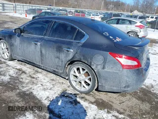 2009 Nissan Maxima SV z VIN 1N4AA51E49C850160, wystawiony jako IAAI lot #41630124 z przebiegiem 178 452 mil mil oraz . Historia ofert i sprzedaży dostępna na DreamBid. Obrazek 3.