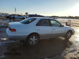 2001 Toyota Camry CE with VIN JT2BG22K310571331, listed as a Copart auction lot 44842295 with 132,839 mi miles and Clean Title. Bid and sale history available at carsss.com. Image 3.
