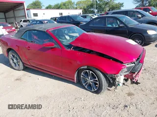 2013 Ford Mustang V6 with VIN 1ZVBP8EM7D5275952, listed as a IAAI auction lot 40013708 with Not provided miles and . Bid and sale history available at DreamBid. Image 1.