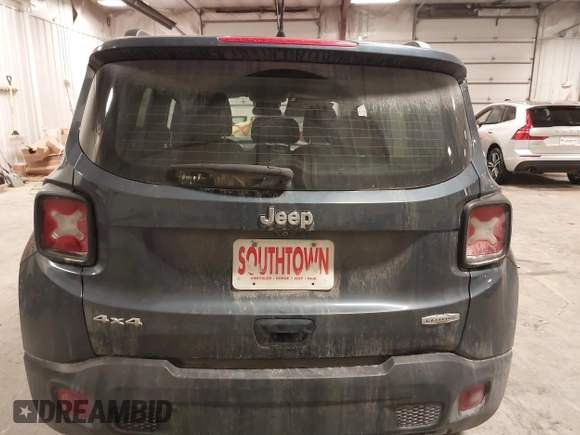 2020 Jeep Renegade Latitude with VIN ZACNJBBB0LPL29886, listed as a IAAI auction lot 41499830 with 61,029 mi miles and . Bid and sale history available at DreamBid. Image 16.
