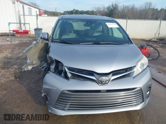 2018 Toyota Sienna XLE Auto Access Seat with VIN 5TDYZ3DC6JS928313, listed as a IAAI auction lot 41411318 with 145,480 mi miles. Bid and sale history available at carsss.com. Image 13.