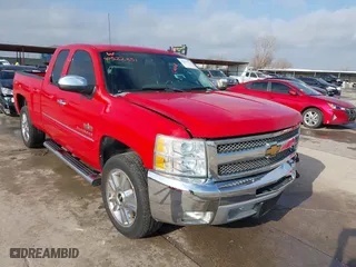 2013 Chevrolet Silverado 1500 LT with VIN 1GCRCSE05DZ286934, listed as a IAAI auction lot 41522331 with 152,077 mi miles. Bid and sale history available at carsss.com. Image 1.
