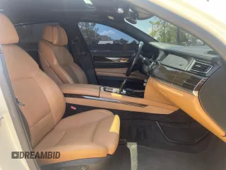 2010 BMW 7 Series 750Li с VIN WBAKB8C58ACY64395, выставлен на аукционе Copart как лот 55361135 с пробегом 137 375 миль миль и Списание • Salvage title. История ставок и продаж доступна на DreamBid. Изображение 5.