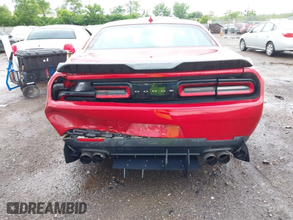 2016 Dodge Challenger R/T Plus z VIN 2C3CDZBT7GH300254, wystawiony jako IAAI lot #42289267 z przebiegiem 103 491 mil mil oraz . Historia ofert i sprzedaży dostępna na DreamBid. Obrazek 6.