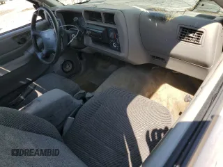 1997 Isuzu Hombre S z VIN 1GGCS1443V8659370, wystawiony jako Copart lot #47503475 z przebiegiem Nie podano mil oraz Szkody całkowita. Historia ofert i sprzedaży dostępna na DreamBid. Obrazek 8.