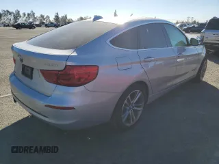 2018 BMW 3 Series 330i xDrive with VIN WBA8Z9C52JG828738, listed as a Copart auction lot 42131075 with 0 mi miles and Salvage Title. Bid and sale history available at carsss.com. Image 3.