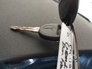 2006 Pontiac G6 6-Cyl z VIN 1G2ZG558264101271, wystawiony jako IAAI lot #41249484 z przebiegiem 237 276 mil mil oraz . Historia ofert i sprzedaży dostępna na DreamBid. Obrazek 11.