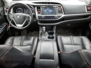 2019 Toyota Highlander SE z VIN 5TDJZRFH2KS963669, wystawiony jako Copart lot #52721595 z przebiegiem 85 366 mil mil oraz Szkoda całkowita • Salvage title. Historia ofert i sprzedaży dostępna na DreamBid. Obrazek 8.
