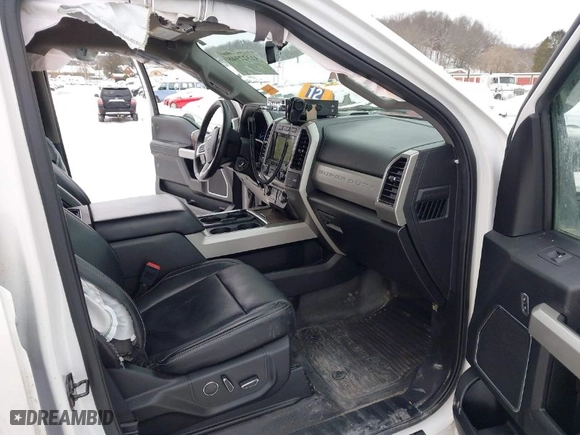 2019 Ford Super Duty F-250 SRW XL with VIN 1FT7W2BTXKEE81526, listed as a IAAI auction lot 41322946 with 37,948 mi miles. Bid and sale history available at carsss.com. Image 5.