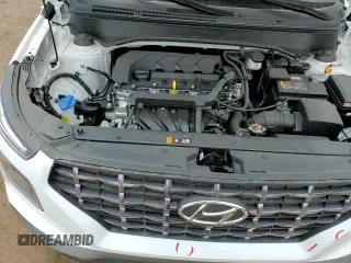 2025 Hyundai Venue SEL with VIN KMHRC8A37SU369872, listed as a Copart auction lot 68613985 with 2,684 mi miles and Salvage title. Bid and sale history available at DreamBid. Image 15.