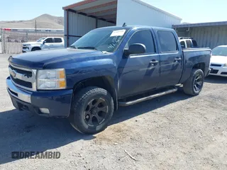 2011 Chevrolet Silverado 1500 LT with VIN 1GCPKSE34BF135232, listed as a IAAI auction lot 41985738 with 260,073 mi miles. Bid and sale history available at carsss.com. Image 16.