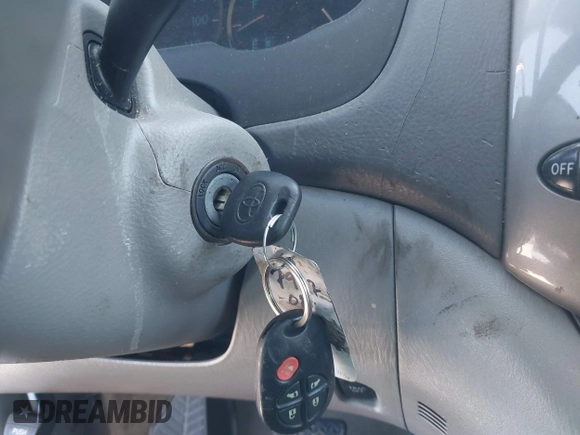 2008 Toyota Sienna CE with VIN 5TDZK23C18S121499, listed as a IAAI auction lot 42017416 with 204,078 mi miles. Bid and sale history available at carsss.com. Image 11.