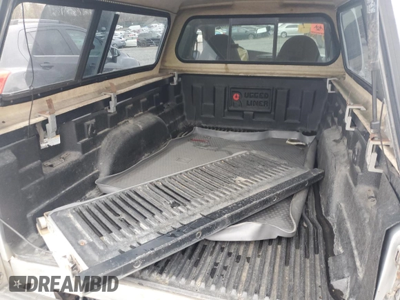 2001 Ford Ranger XL Fleet with VIN 1FTZR15E11TA47318, listed as a Copart auction lot 53272335 with 265,666 mi miles and Salvage title. Bid and sale history available at DreamBid. Image 10.