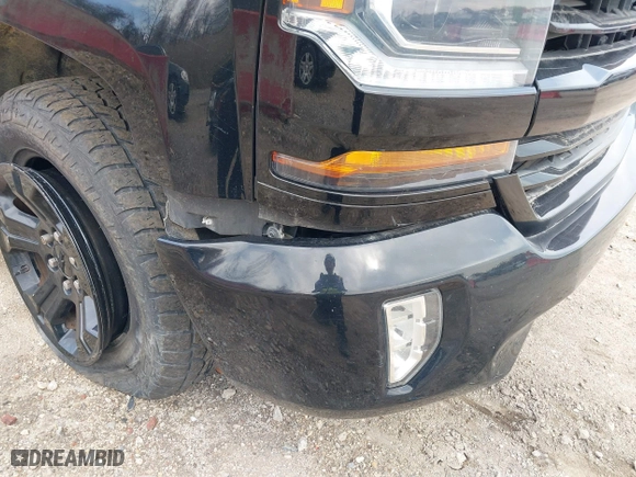 2018 Chevrolet Silverado 1500 LT with VIN 1GCVKREC7JZ165550, listed as a IAAI auction lot 41854559 with 77,647 mi miles. Bid and sale history available at carsss.com. Image 17.
