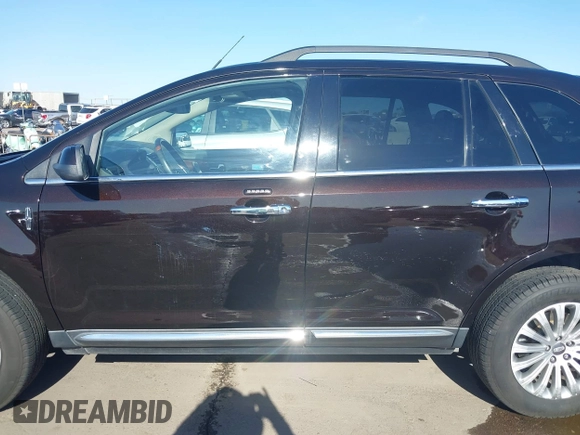 2013 Lincoln MKX with VIN 2LMDJ6JK9DBL15563, listed as a IAAI auction lot 42067838 with 38,411 mi miles. Bid and sale history available at carsss.com. Image 15.