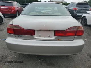 1998 Honda Accord LX with VIN 1HGCG5545WA172773, listed as a Copart auction lot 63660514 with 255,670 mi miles and Salvage title. Bid and sale history available at DreamBid. Image 6.