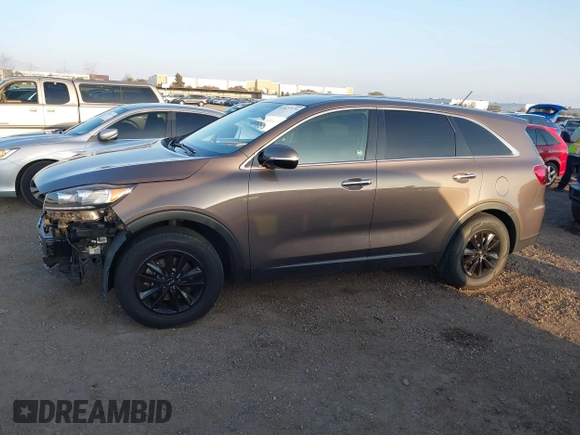 2019 Kia Sorento LX with VIN 5XYPG4A37KG552232, listed as a IAAI auction lot 41627379 with 58,514 mi miles. Bid and sale history available at carsss.com. Image 15.