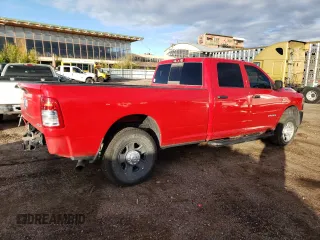 2022 Ram 2500 Tradesman z VIN 3C6UR5HLXNG319256, wystawiony jako Copart lot #77614424 z przebiegiem 43 755 mil mil oraz Szkoda całkowita • Salvage title. Historia ofert i sprzedaży dostępna na DreamBid. Obrazek 3.